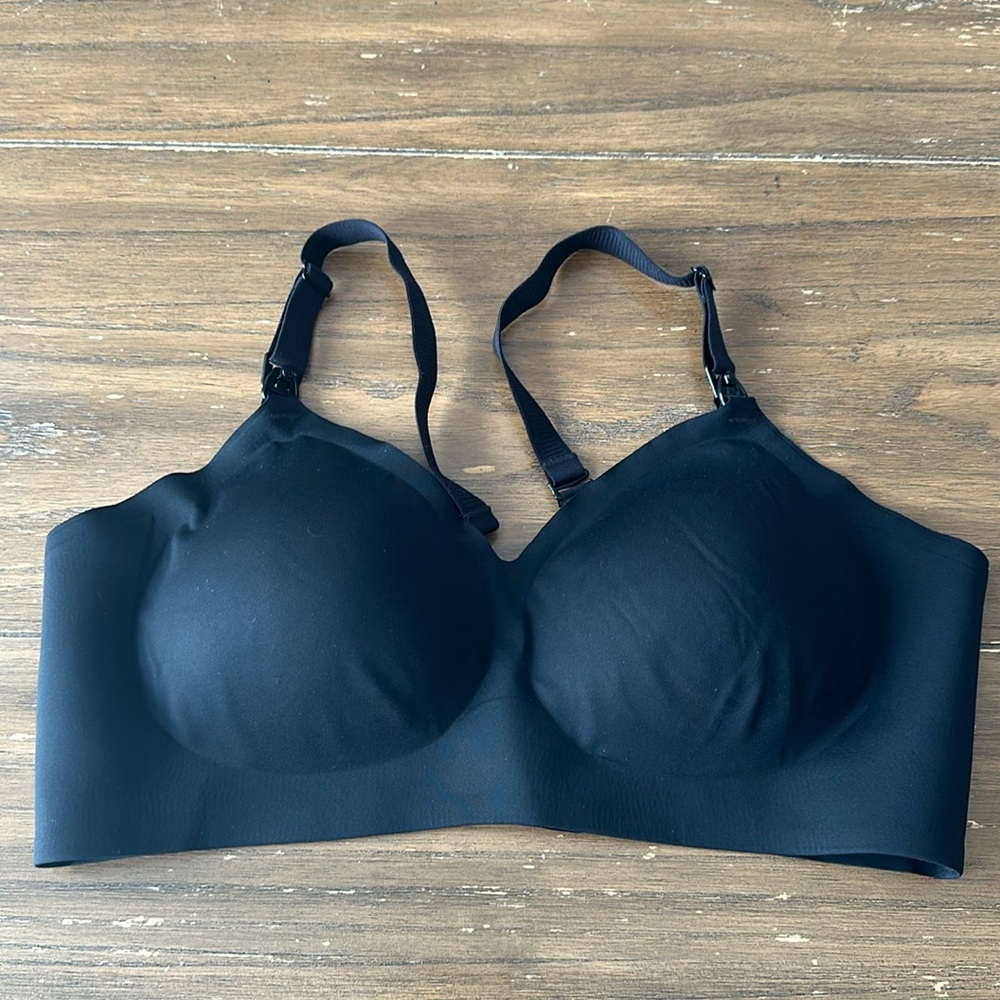 Seamless Black Bra